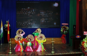 Celebration of World Hindi Day, Pravasi Bharatiya Divas and 30th Anniversary of Vietnam-India Friendship Association in the HCMC University of Social Sciences and Humanities on 8th January, 2020