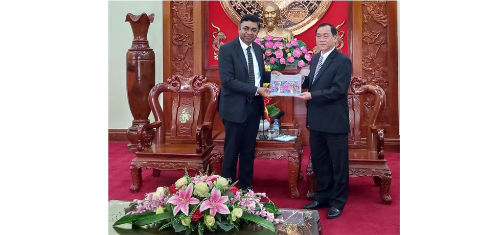 Courtesy call of Dr. Madan Mohan Sethi, Consul General of India in HCMC with Mr. Nguyen Van Vinh, Chairman of Tien Giang Province People's Committee on 14th January, 2022.