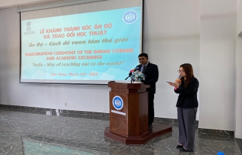 Seminar "India - Way of reaching out to the world" at Tien Giang University on 24/03/2023"